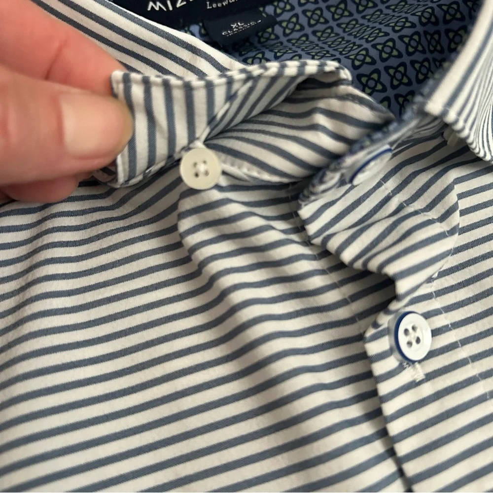 Mizzen+Main Blue and White Striped Casual Button Down Shirt - Picture 6 of 14